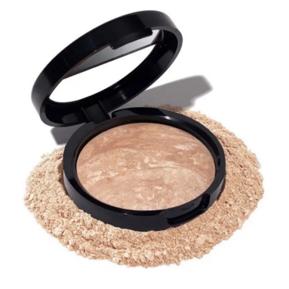 Laura Geller Baked Balance-N-Brighten Foundation Color : Light Brand New in Box - Picture 4 of 6